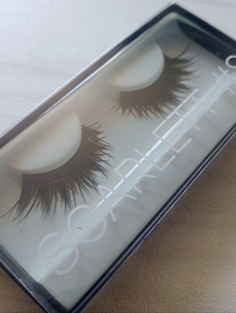 HUDA BEAUTY #8 Scarlett Black Flared Volume Faux Mink Lashes - Picture 2 of 5